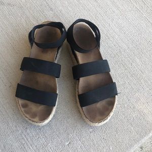 Steve Madden platforms sandals